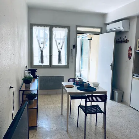 La Maison D'antonin Apartment Nimes